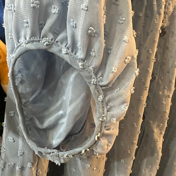 UMGEE Dusty Blue Sheer Textured Dot Tunic blouse 3/4 Sleeves Size Medium - Picture 6 of 7